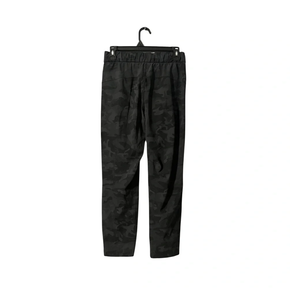 Lululemon On the Fly 7/8 Camo Pant